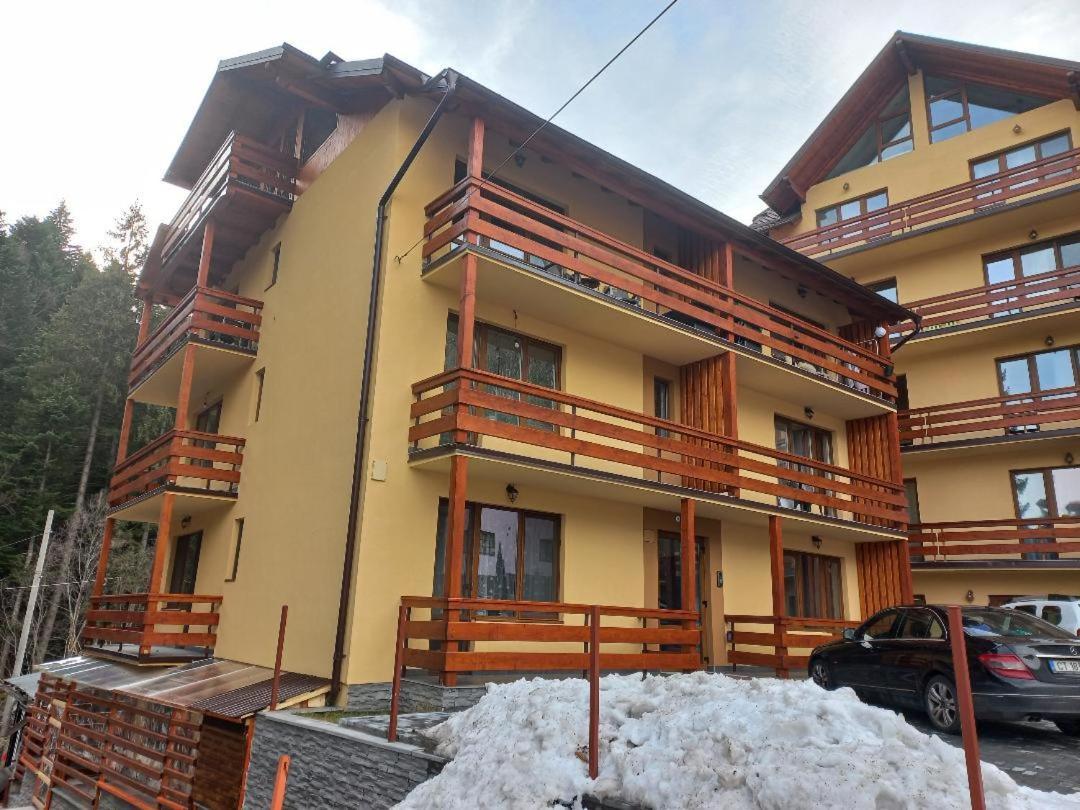 בוסטאני Kalinderu Luxury Ski Loft מראה חיצוני תמונה